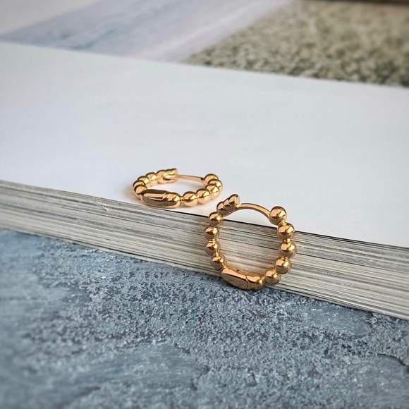 LAST ONE Beads Hoop Earrings 18k Gold Plated Luxury Jewelry - Picture 4 of 12